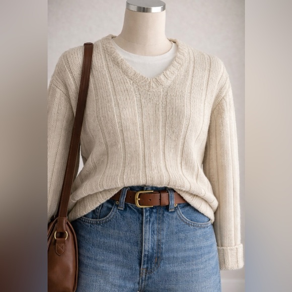 Abercrombie Vintage Ribbed Knit 🤍🧶 - Picture 2 of 7